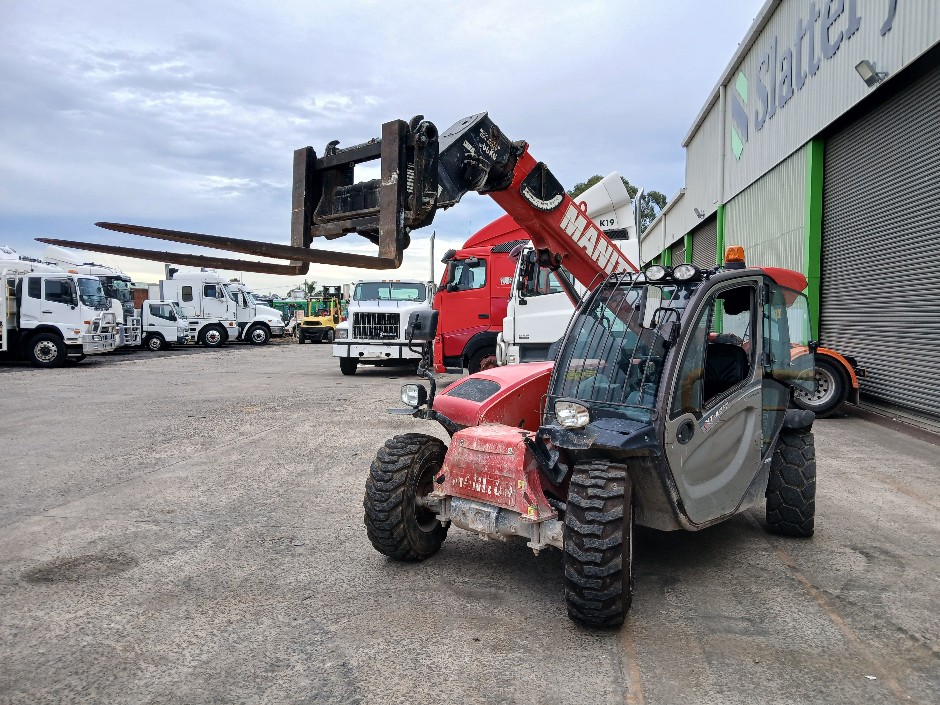 <p>2015 Manitou MT-X625 Telehandler</p>