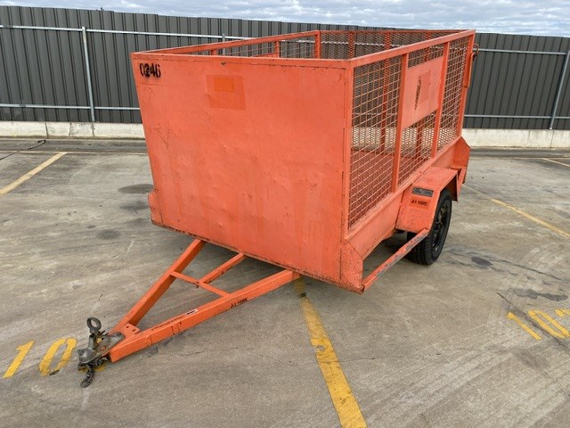 <p>2004 Brooks Hire Cage Single Trailer</p>