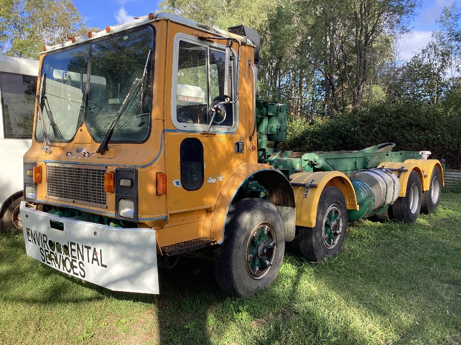 <p>1988 Mack A8MCR685RST   8x4 Hook Bin</p>