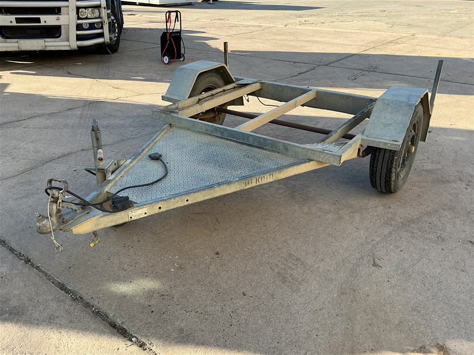 2000 G&B Bodies PT00 Single Axle Plant Trailer
