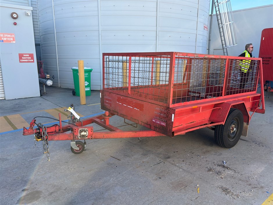 <p>2010 U-Tow Cage Box Trailer</p>