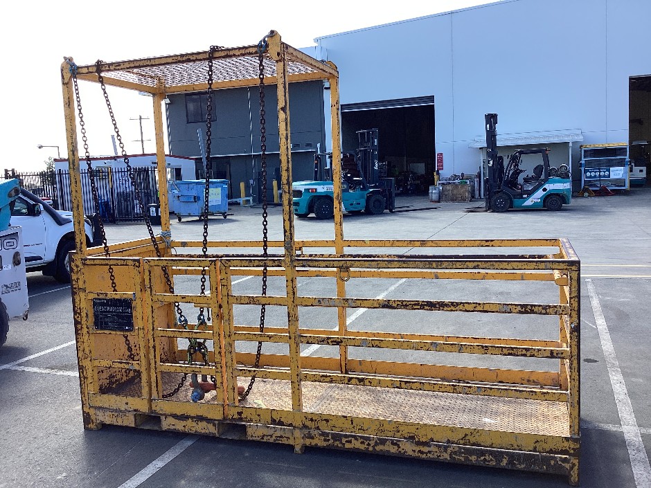 Maxirig Yellow Lifting Cage