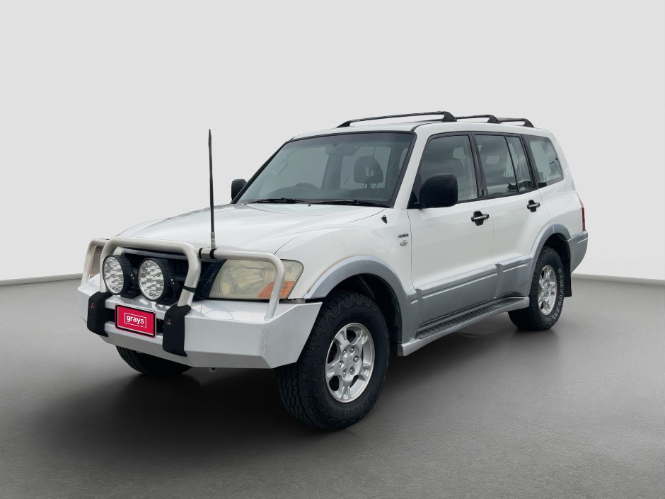 2003 Mitsubishi Pajero GLS Petrol