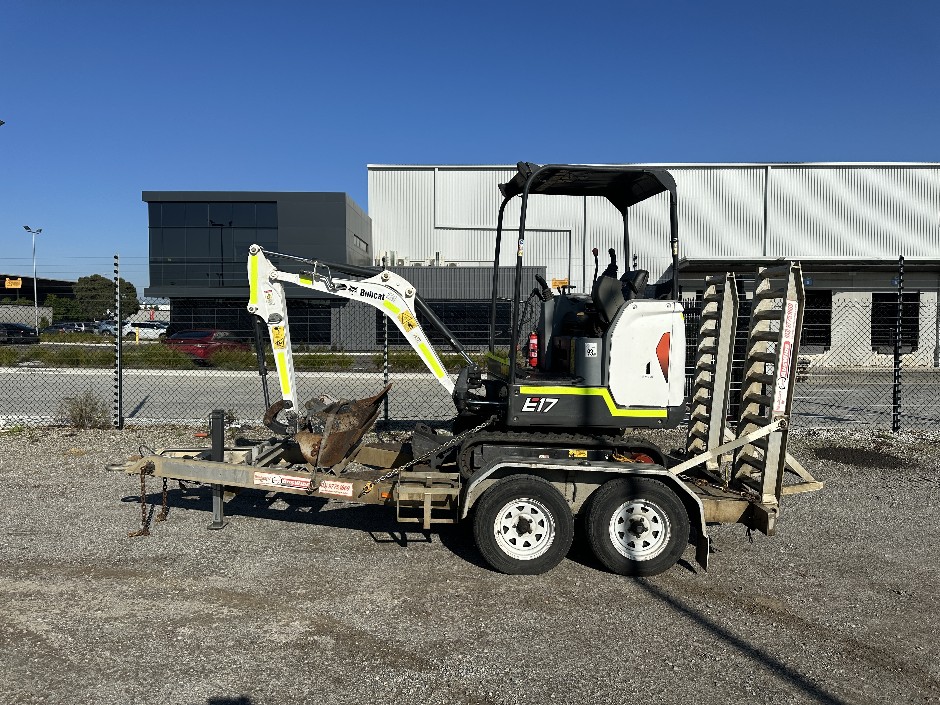 2016 Bobcat E17 Excavator & 2016 Auswide Equipment Trailer