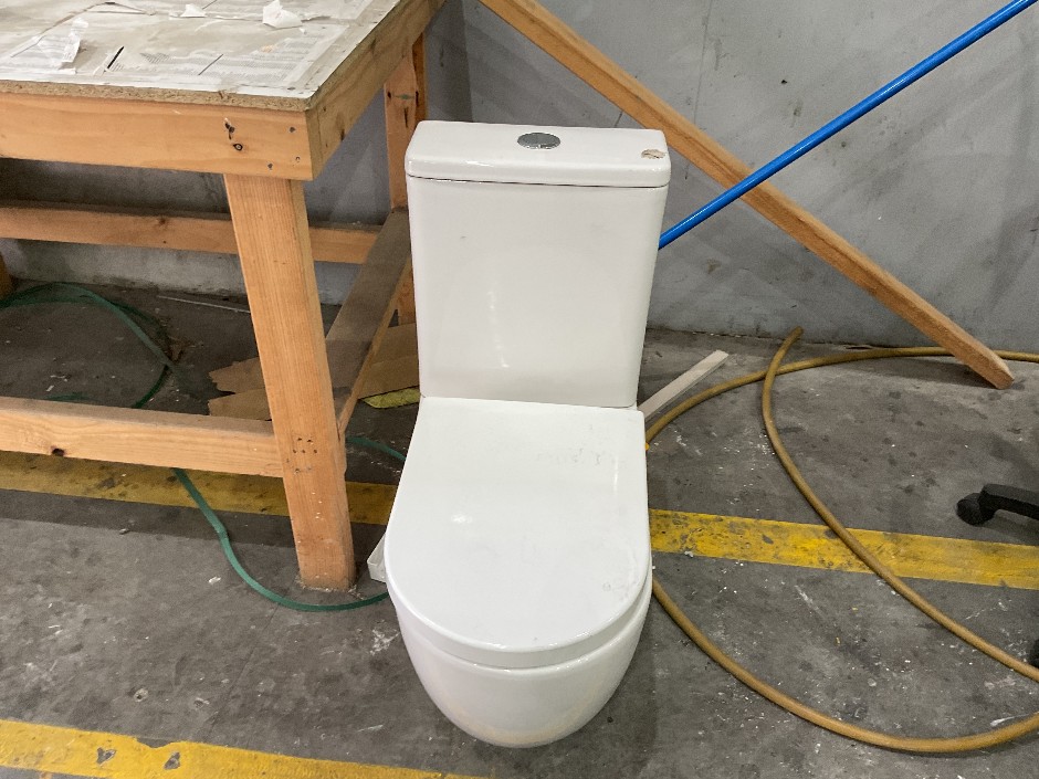 Ceramic Rimless Toilet Suite