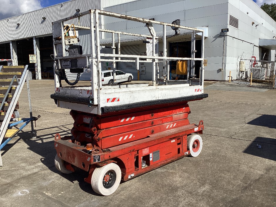 1999 Snorkel SL25 Electric Scissor Lift