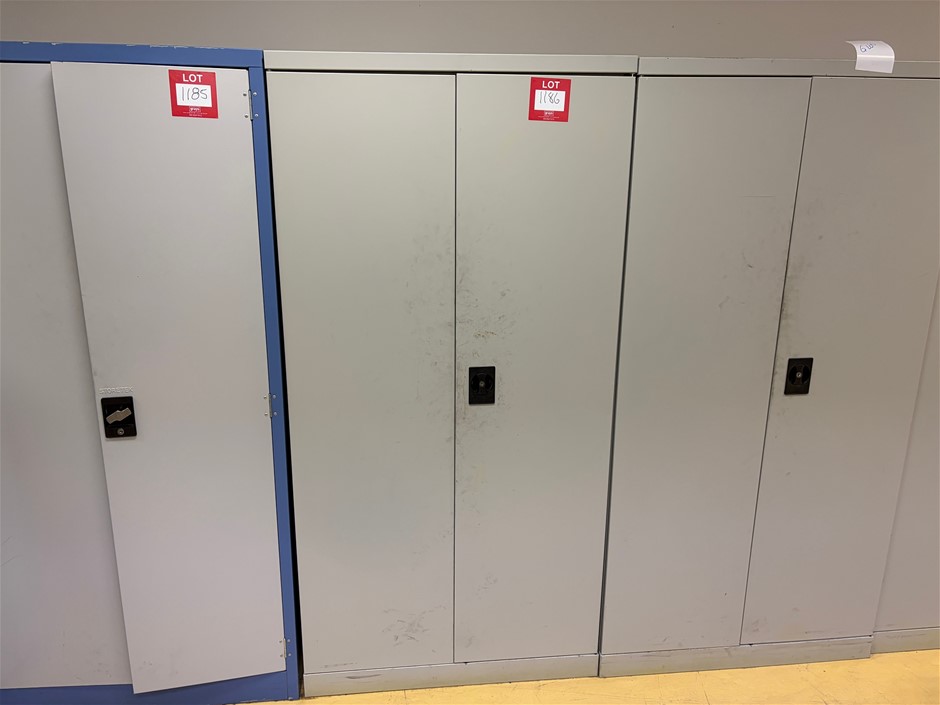1x 2 Door Stationary Cupboard;