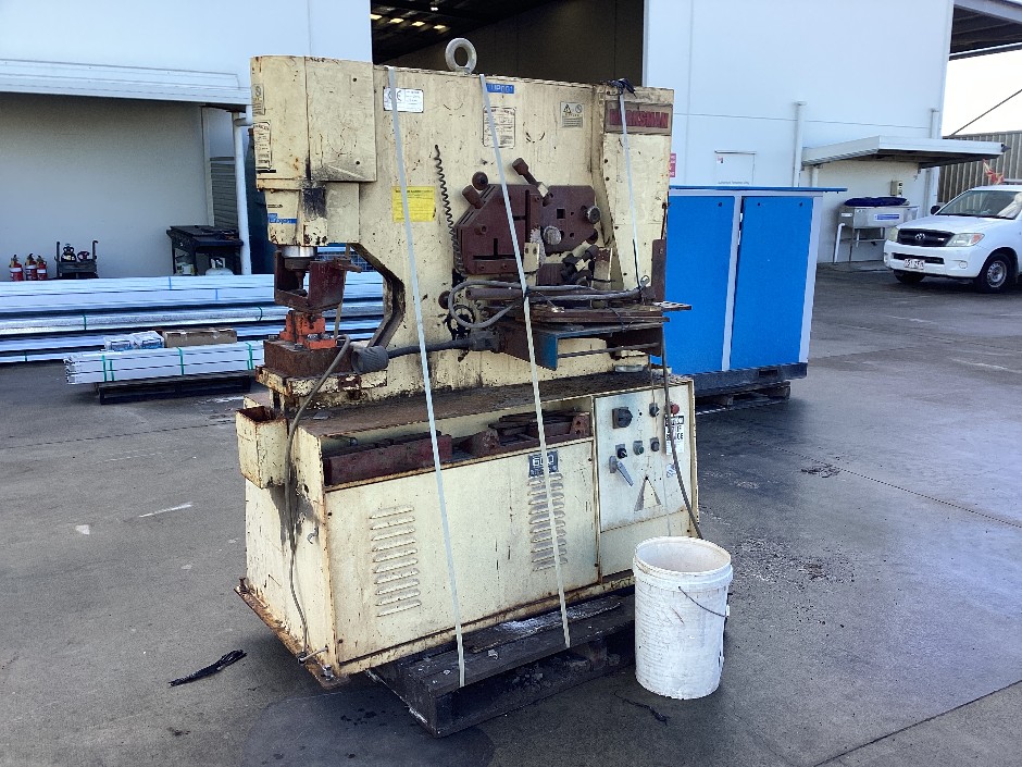 <p>Marksman MK55 Metalwork Machine</p>