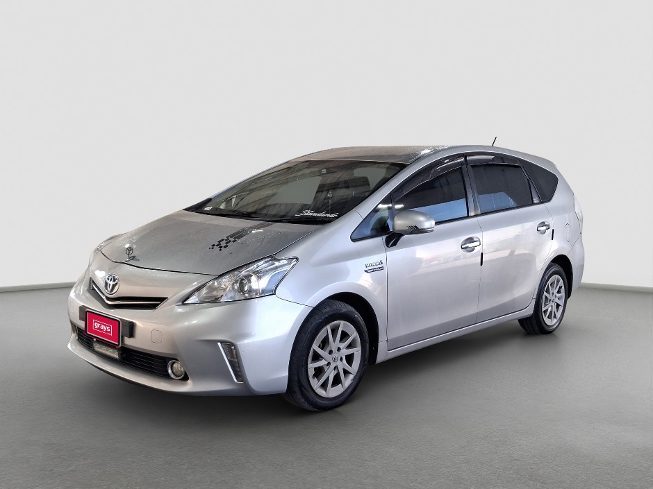 2013 Toyota Prius V  Hybrid-Petrol