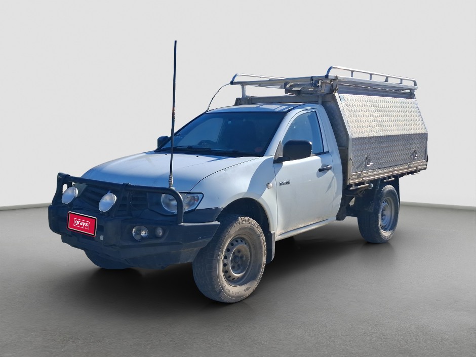 2011 Mitsubishi Triton GL Petrol