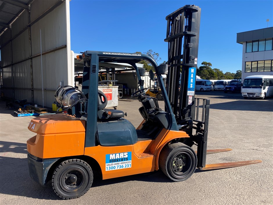 2004 Toyota 02-7FGJ35 Counter Balance Forklift