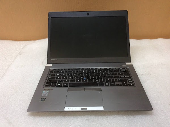 Toshiba Portege 230-B Laptop I5-5200u 8gbram/128gb