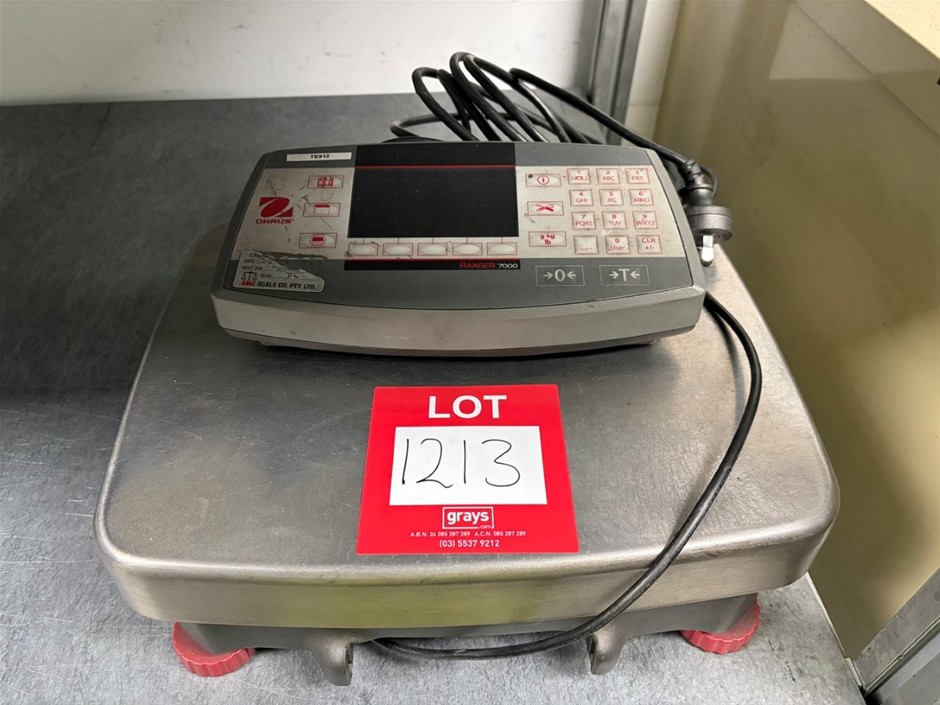 Ohaus Scales With Ranger 7000 Digital Readout