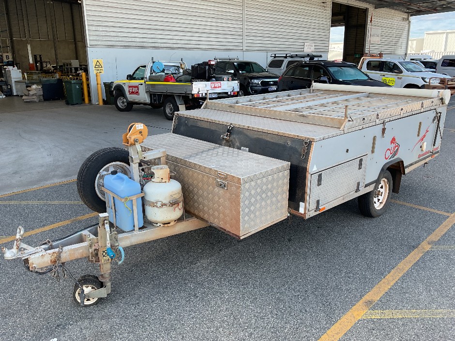 2010 Club Regal Camper Trailer