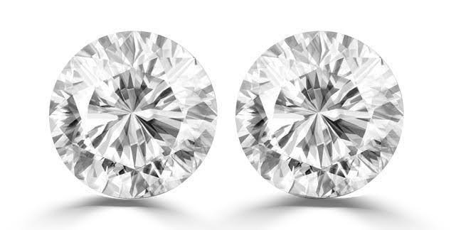 0.04 TCW white 2 diamonds