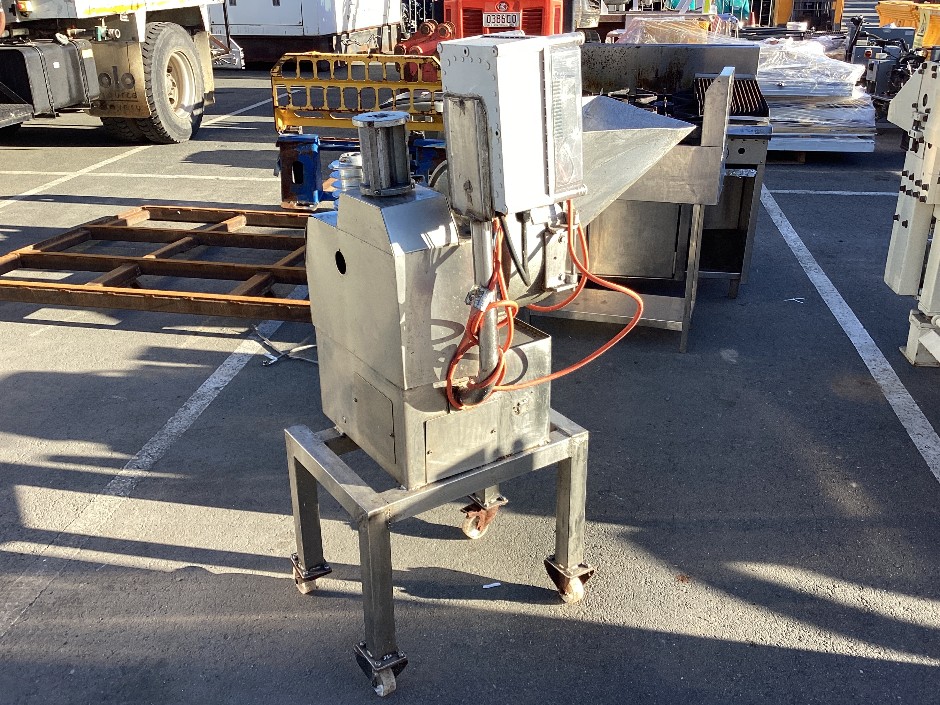 Unbranded Commercial Meat Slicing & Cutting Machine