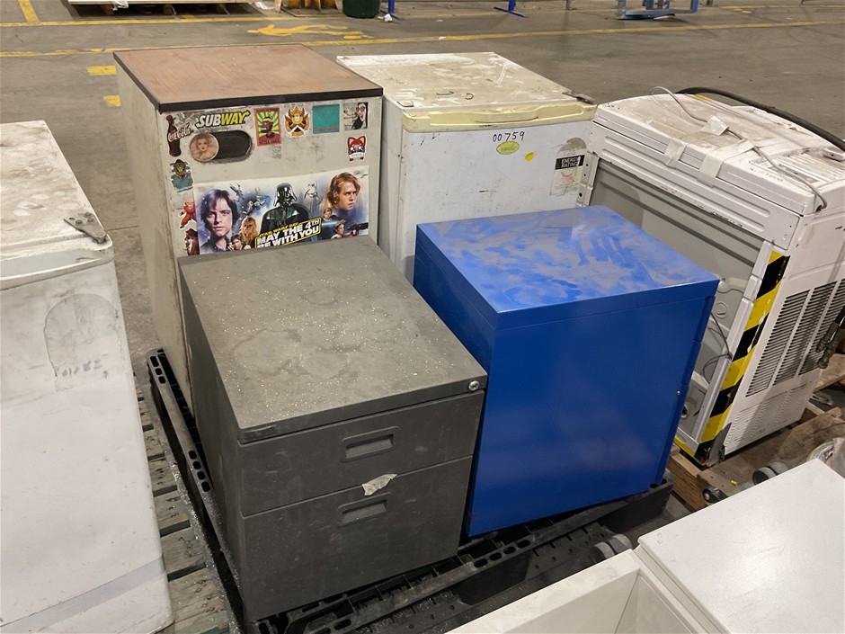Pallet of 2x bar fridges and 2x under-desk cabinets