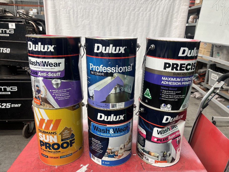 <p>Assorted Premium Paint Products – Approx. 10L Tins (6 Units)</p>