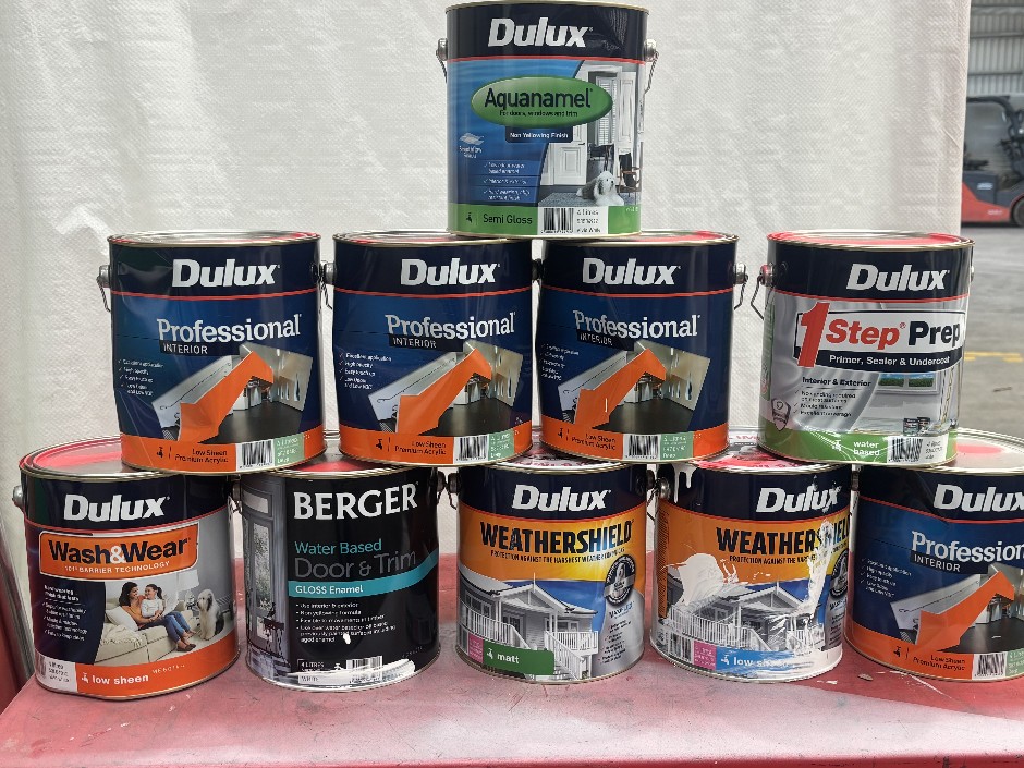 39 x 4 Litre Tins of Assorted Paint
