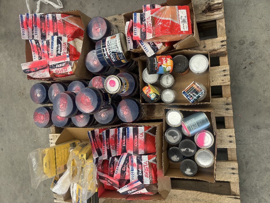 Assorted Pallet of Paint Products & Accessories