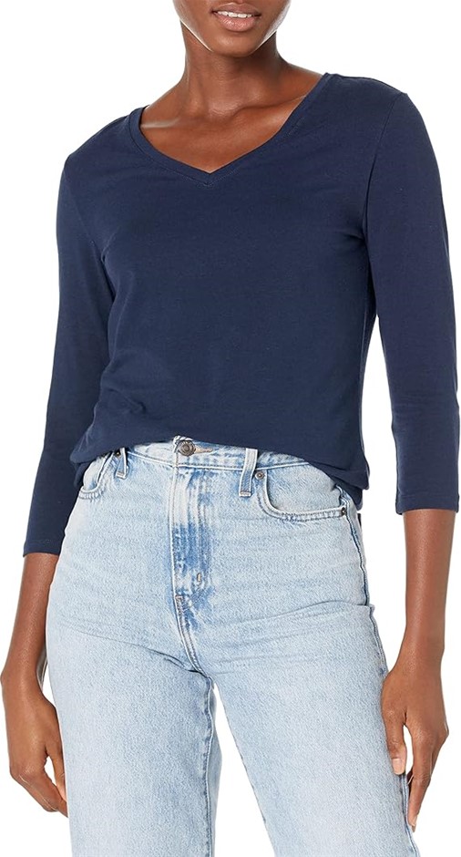 AMAZON ESSENTIALS Women's Regular-Fit 3/4 Sleeve V-Neck T-Shirt, Size M, Na
