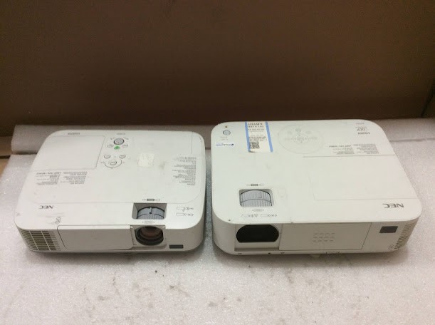 NEC M322X&M300W Projector (Lot of 2)