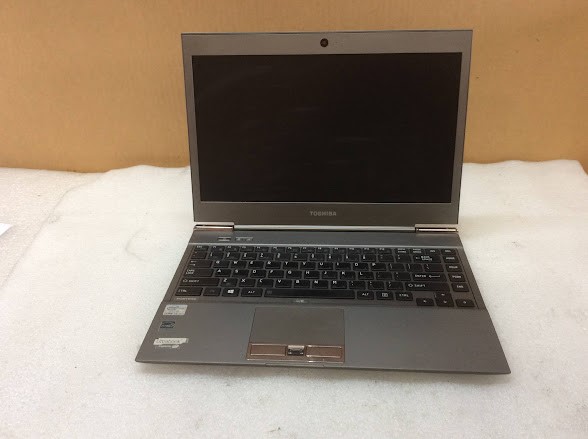 Toshiba Portege z930 Laptop i5-3437U 4GBRAM/NO HDD