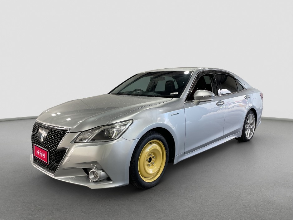 IMPORT 2014 Toyota Crown Royal Hybrid-Petrol