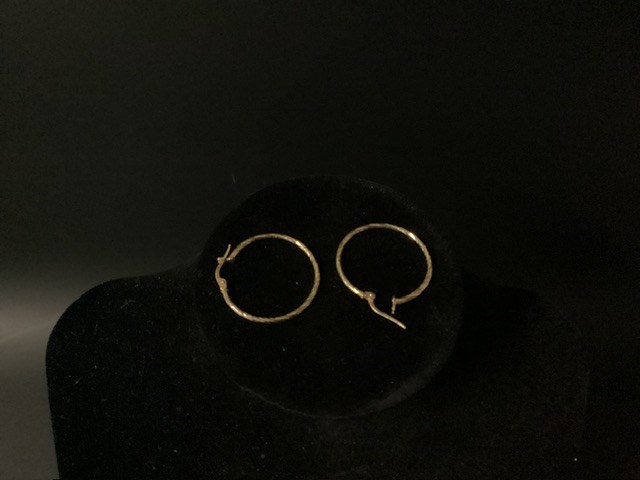 <p>1 X Pair Stamped  9ct Yellow Gold, Hoop Earrings</p>