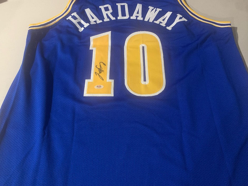 <p>Tim Hardaway signed Jersey - Warriors RUN TMC PSA and DNA authentication