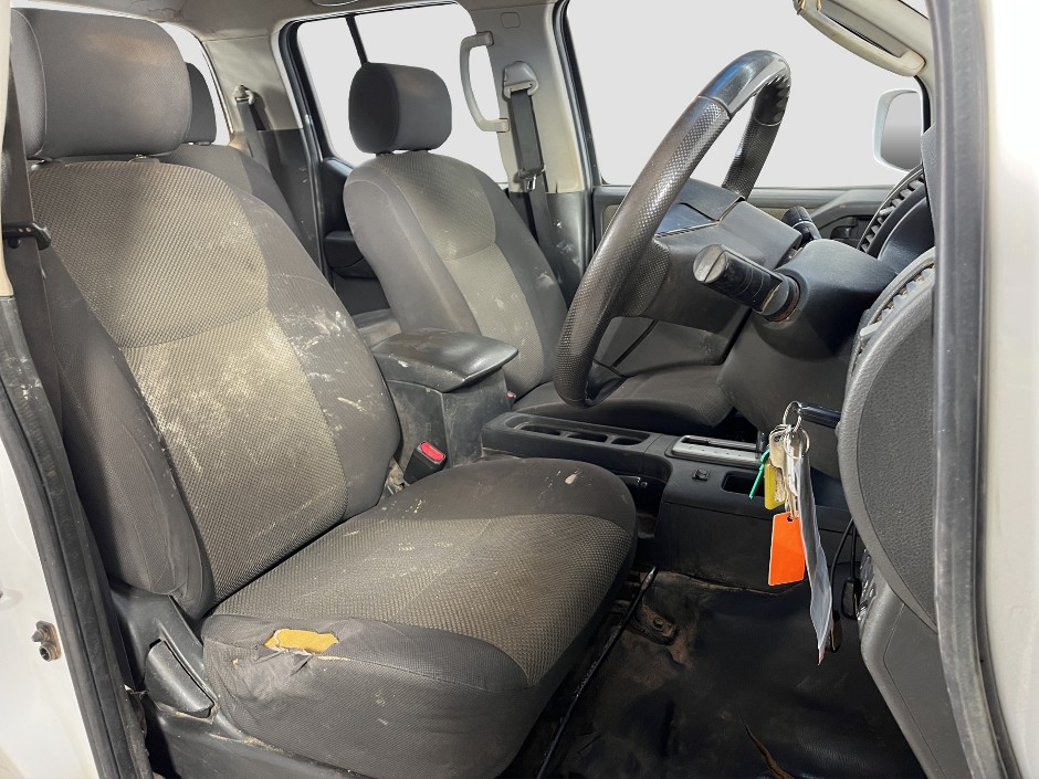 2012 Nissan Navara RX Diesel