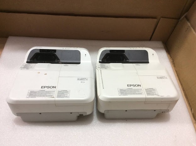 Epson EB-680&EB-685W 3LCD Projector (Lot of 2)