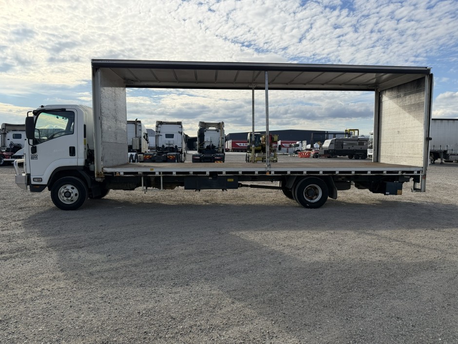 Isuzu Light Truck Auction - Fleet Maintained