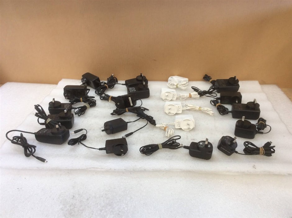 Mixed Brand AC Power Adapters And Chargers (Lot of 20)