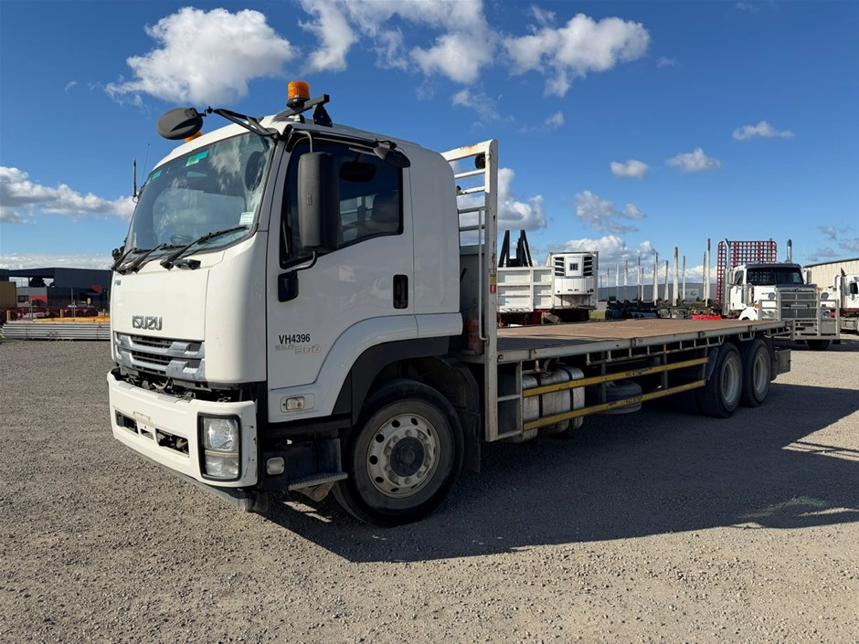 2019 Isuzu FVM 6 x 2 Tray Body Truck