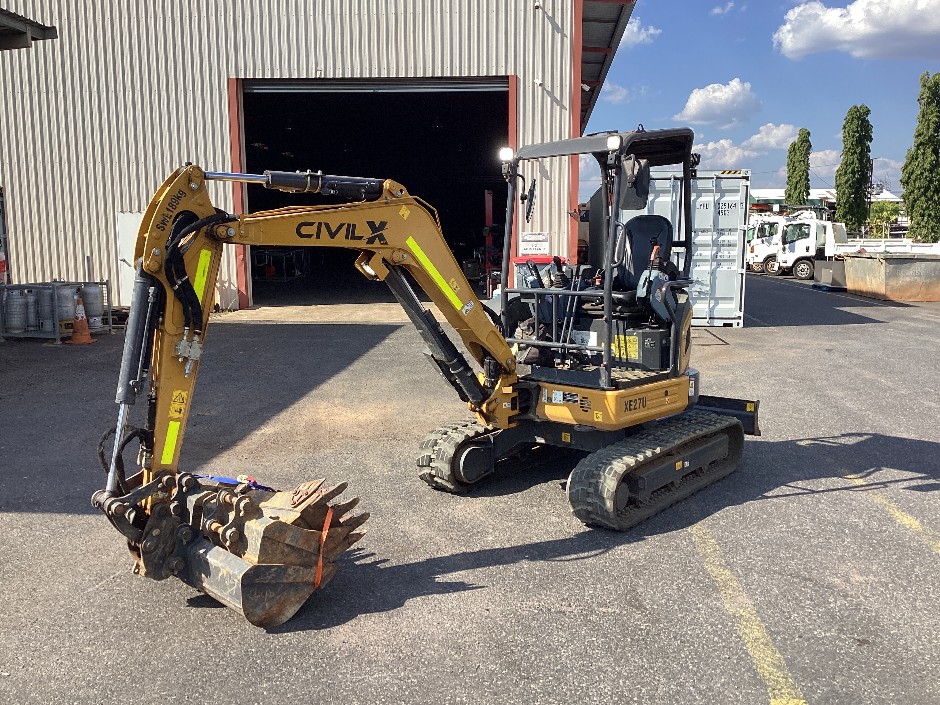 <p>2024 XCMG XE27U Excavator With Buckets</p>