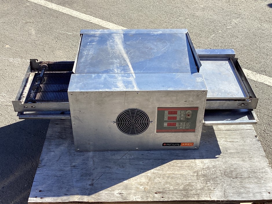 Anvil Apex Digital Conveyor Pizza Oven