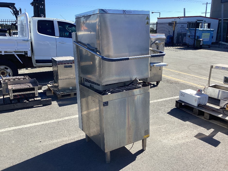 Electrolux Pass-Thu Dishwasher
