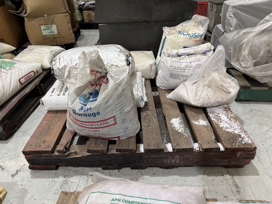 Assorted Plastic Resin (BASF, Kraiburg TPE, Microsphere)