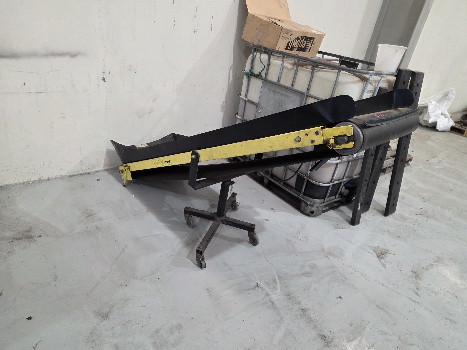 Conveyor Ladder