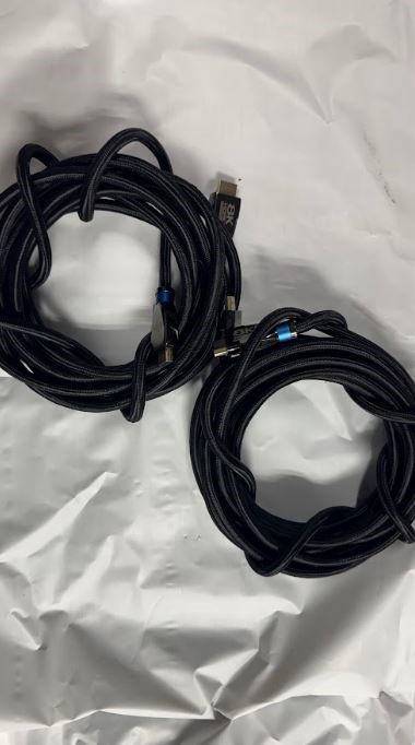 CLOSING DOWN SALE: x2 HDMI Cables