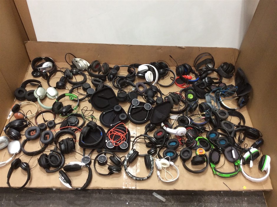 Mixed Headphones & Headsets Lot