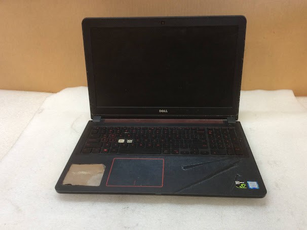 Dell Inspiron 15-5577 Laptop I7-7700hq 8gbram/320gb