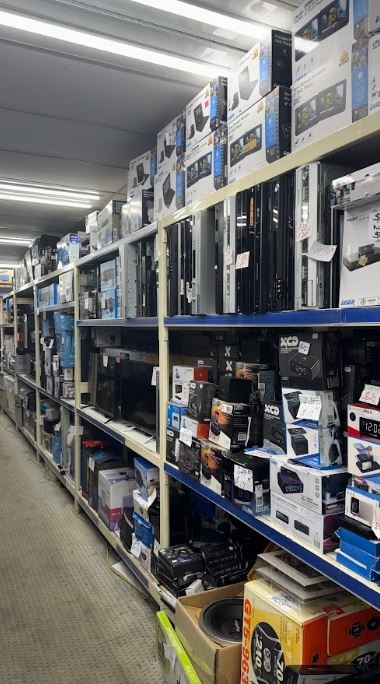 CLOSING DOWN SALE: 9 Bay Shelfing