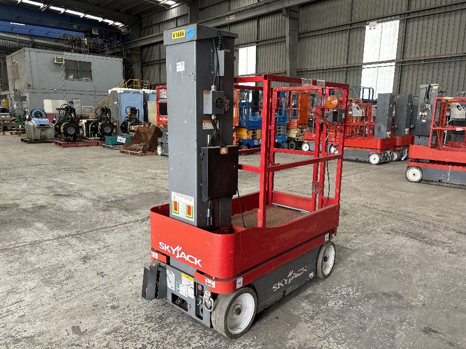 2018 Skyjack SJ16 Vertical Man-Lift  **Non Runner**