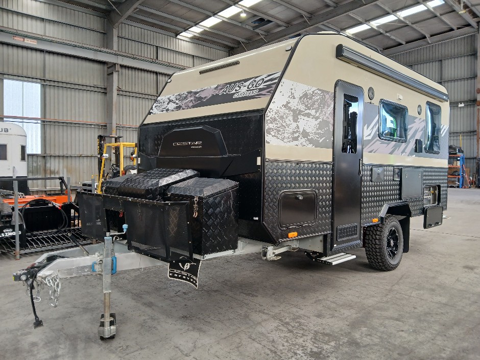 2024 Ozstar Single Axle 15ft Caravan (X- Demo)
