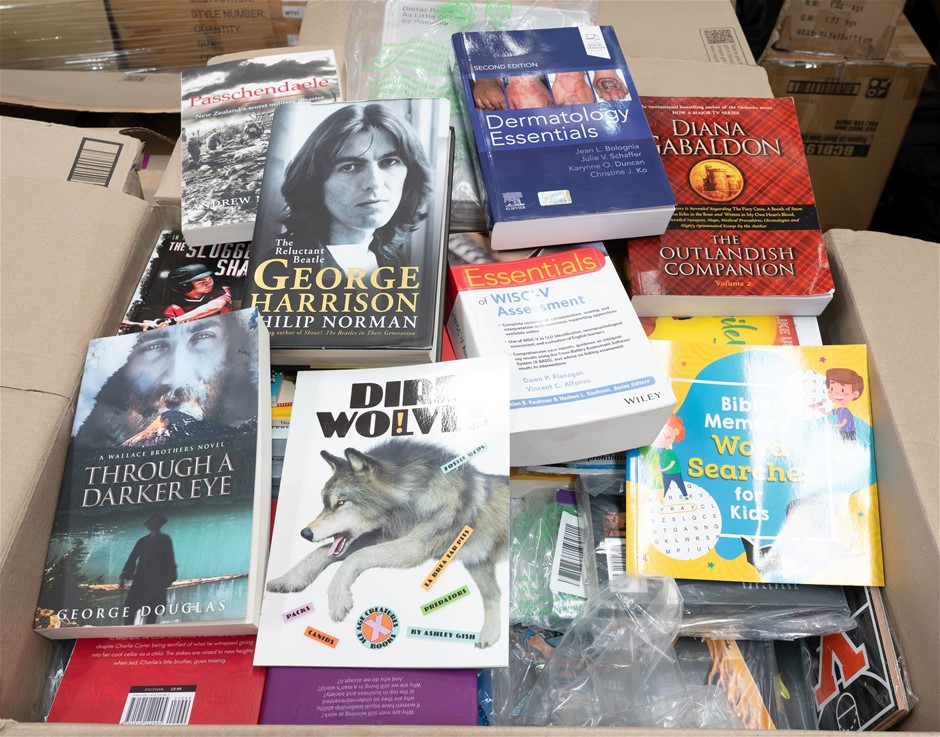 Approx. 550 x Assorted Hardcover & Paperback Books, Novel, Educational, Coo