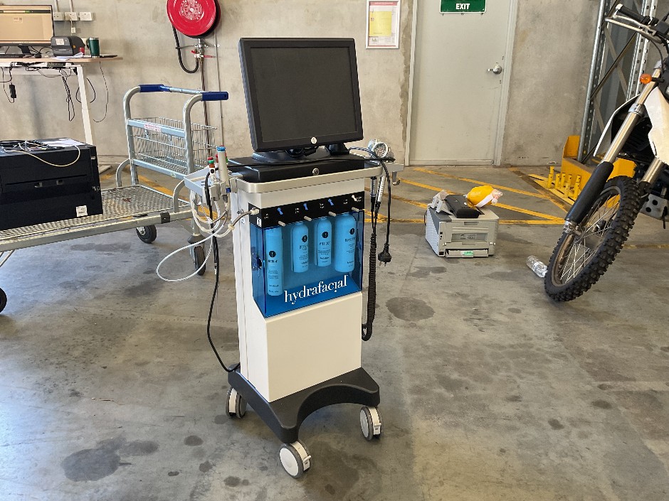 <p>HydraFacial MD Tower</p>