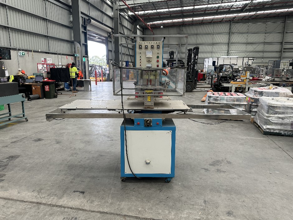 1 x High Frequency Plastic Welding Machine