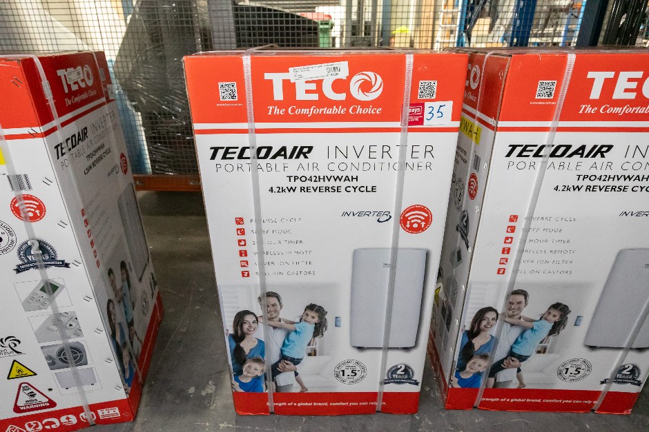 <p>TECO TPO24HVWAH Portable Reverse Cycle Air Conditioner Unopen in Box</p>